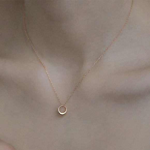 Jewelry - *NEW Yellow Gold Round Pendant Chain Necklace